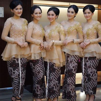 Paling Baru Baju Perpisahan Sma Kekinian Warna Gold