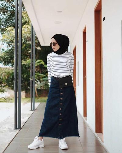 25+ Trend Terbaru Style Hijab Dengan Sepatu Fila