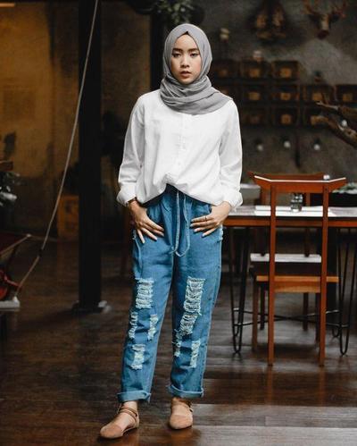  Ootd  Hijab  Casual Kemeja  Putih  Kumpulan Model Kemeja 