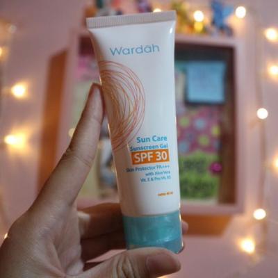 1. Wardah Sunscreen Gel