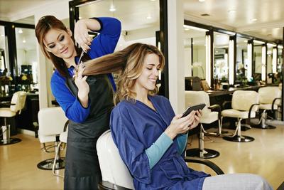 Potong Rambut Sampai Hair Coloring di 4 Salon Pilihan di Jakarta Selatan Ini