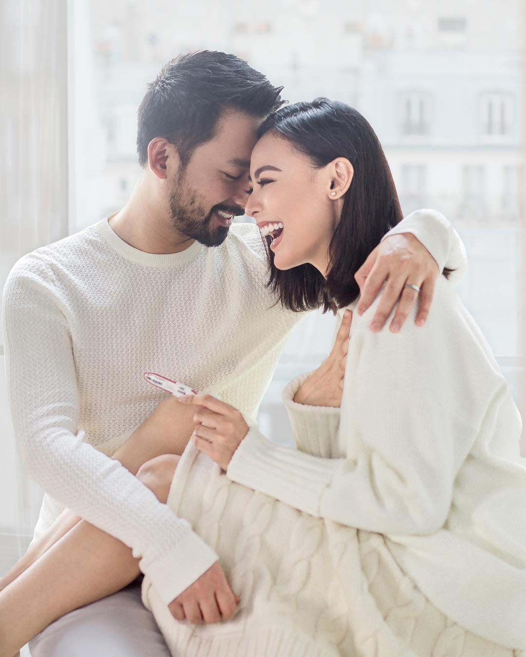 10 Potret Manis Maternity Shoot Ala Whulandary Herman Untuk