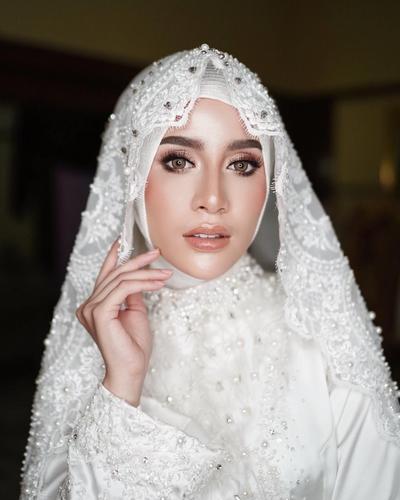 Gaya Foto Pengantin Wanita Berhijab - Anime Obsessed