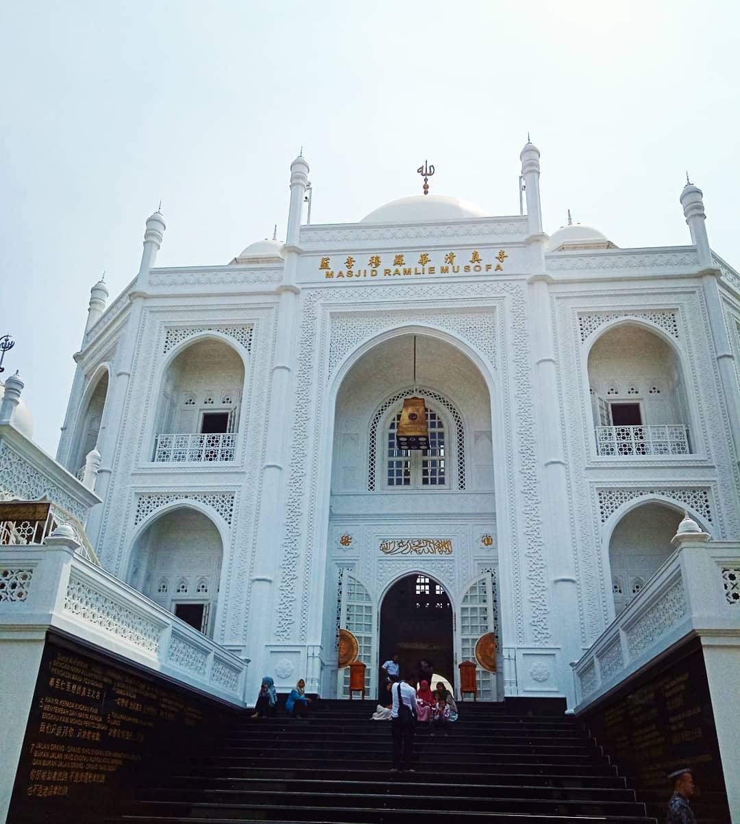 35 Ide Dekorasi Pernikahan Di Masjid Meliee Fashion Look 35 Ide Dekorasi Pernikahan Di Masjid Meliee Fashion Look