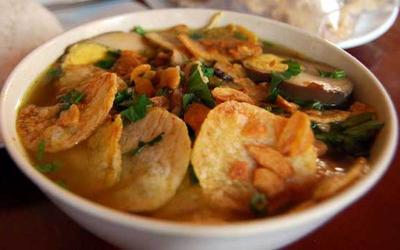 https://media.foody.id/res/g2/10307/prof/s/foody-mobile-soto_bu_tjondro1-jpg-305-635863972405249996.jpg