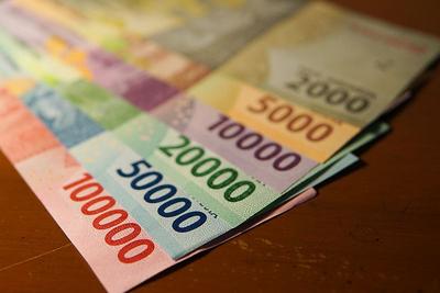 https://img.okeinfo.net/content/2018/11/28/278/1984115/rupiah-melemah-lagi-ke-rp14-529-usd-75fnKVwh78.jpg