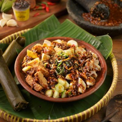 https://4.bp.blogspot.com/-vw06s6Xc-oE/VtmVebcGH6I/AAAAAAAAAms/I5w79C_8dao/s1600/rujak%2Bcingur.jpg
