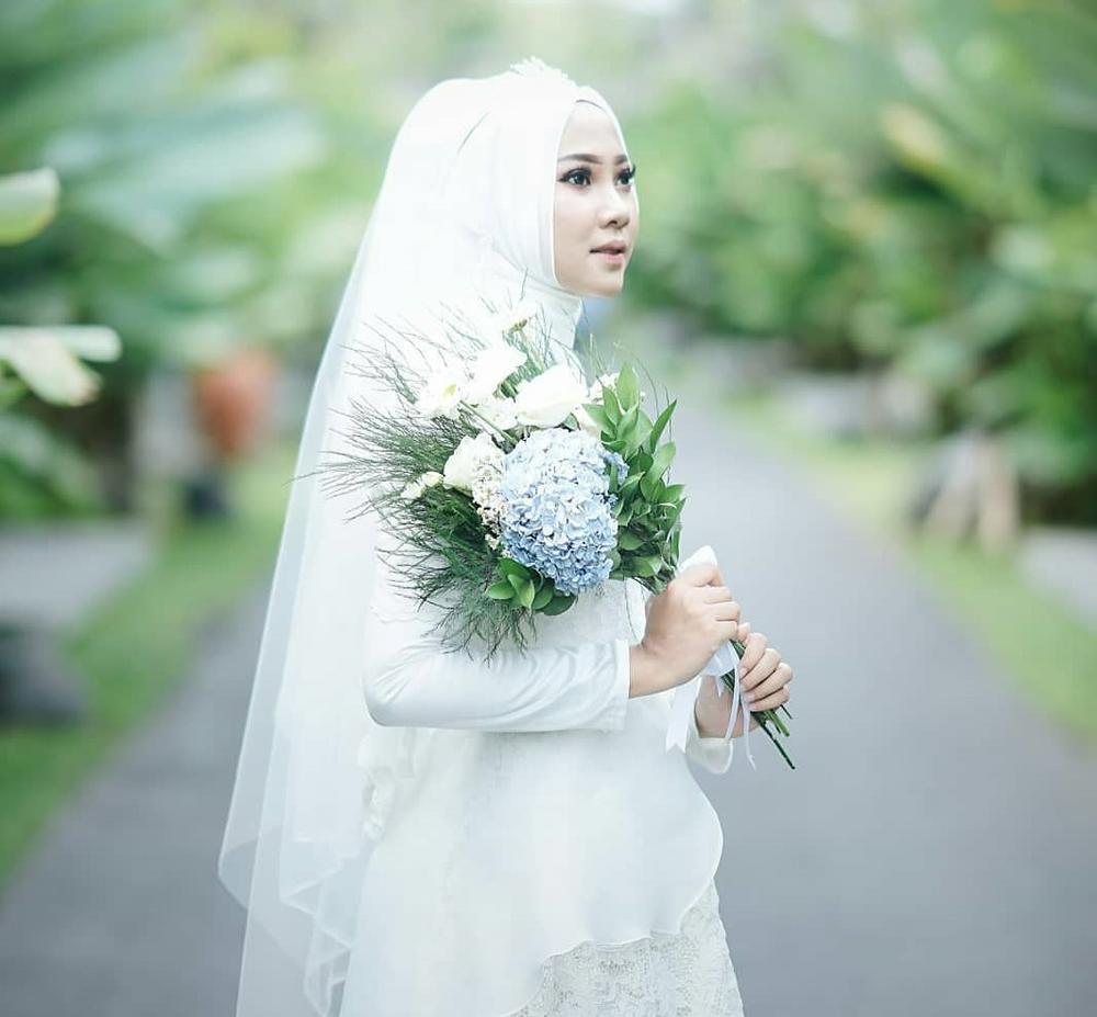 5 Model Kebaya Akad Nikah Super Simple Ini Lagi Digandrungi Para