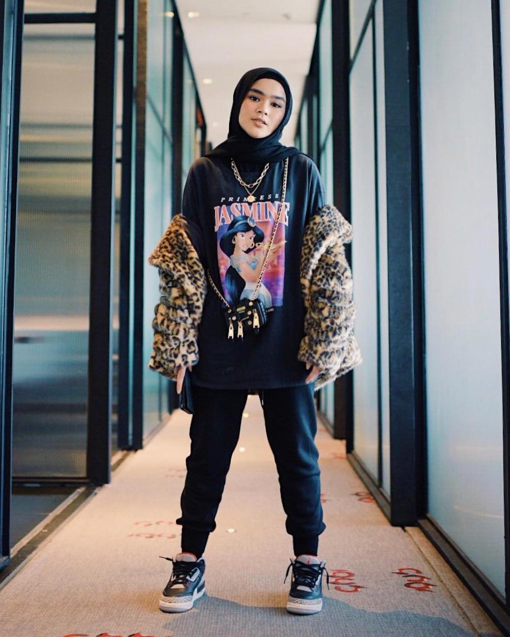 Model Hijab Terbaru Dari Para Artis Ini Trendi Banget Intip Yuk
